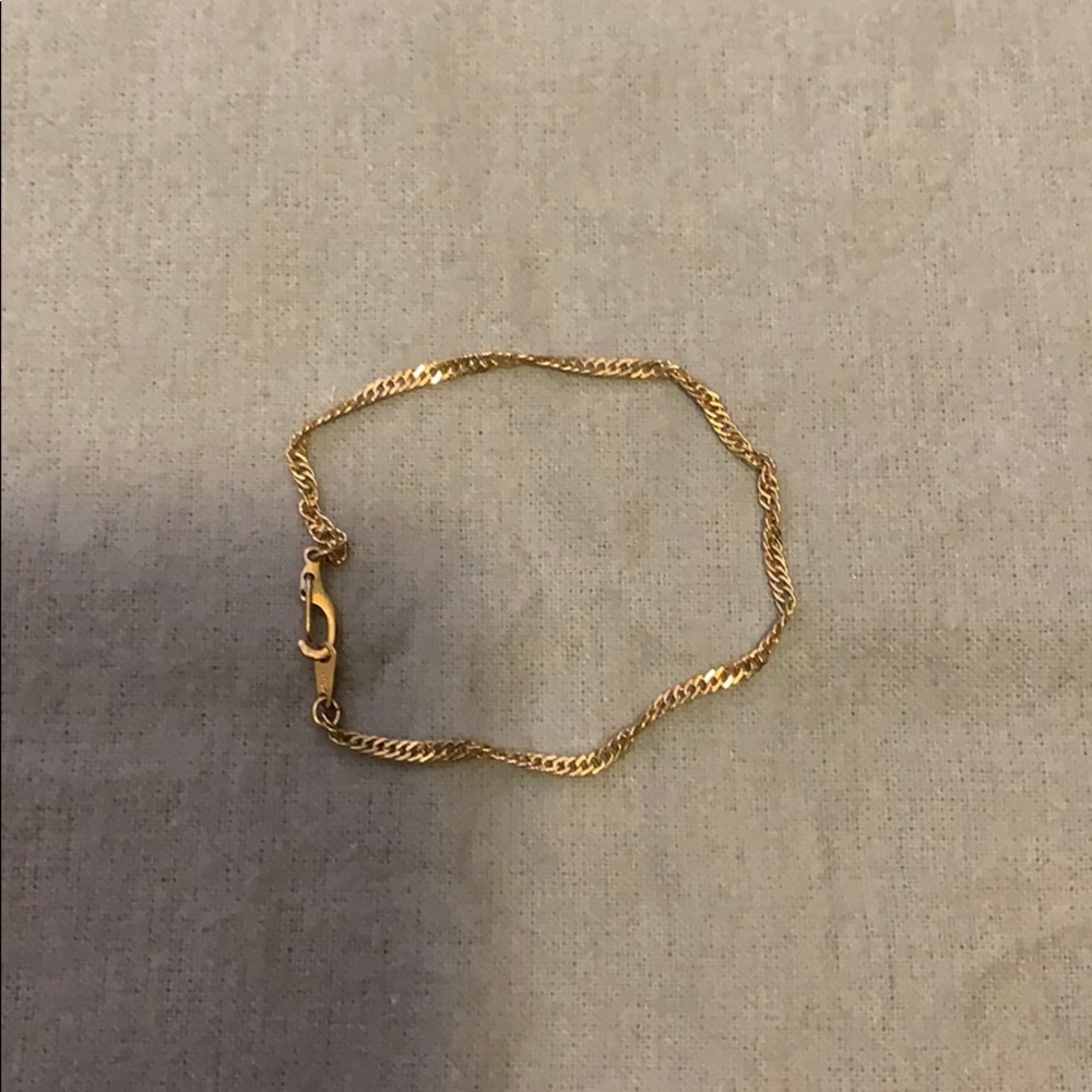 Gold bracelet
